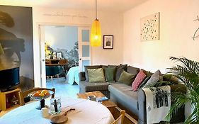 Appartement Chaleureux Entre Zola Et Proce.