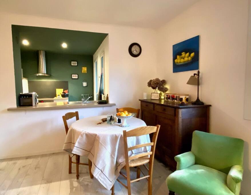 Appartement Chaleureux Entre Zola Et Proce. Nantes Exterior photo